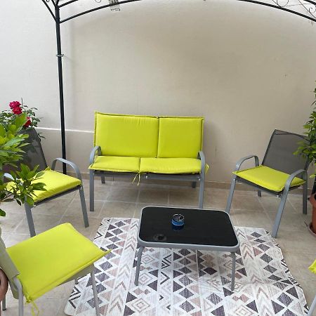 cozy minimal apartment Pireo Esterno foto