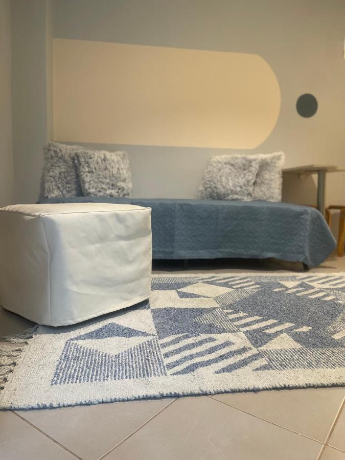 cozy minimal apartment Pireo Esterno foto