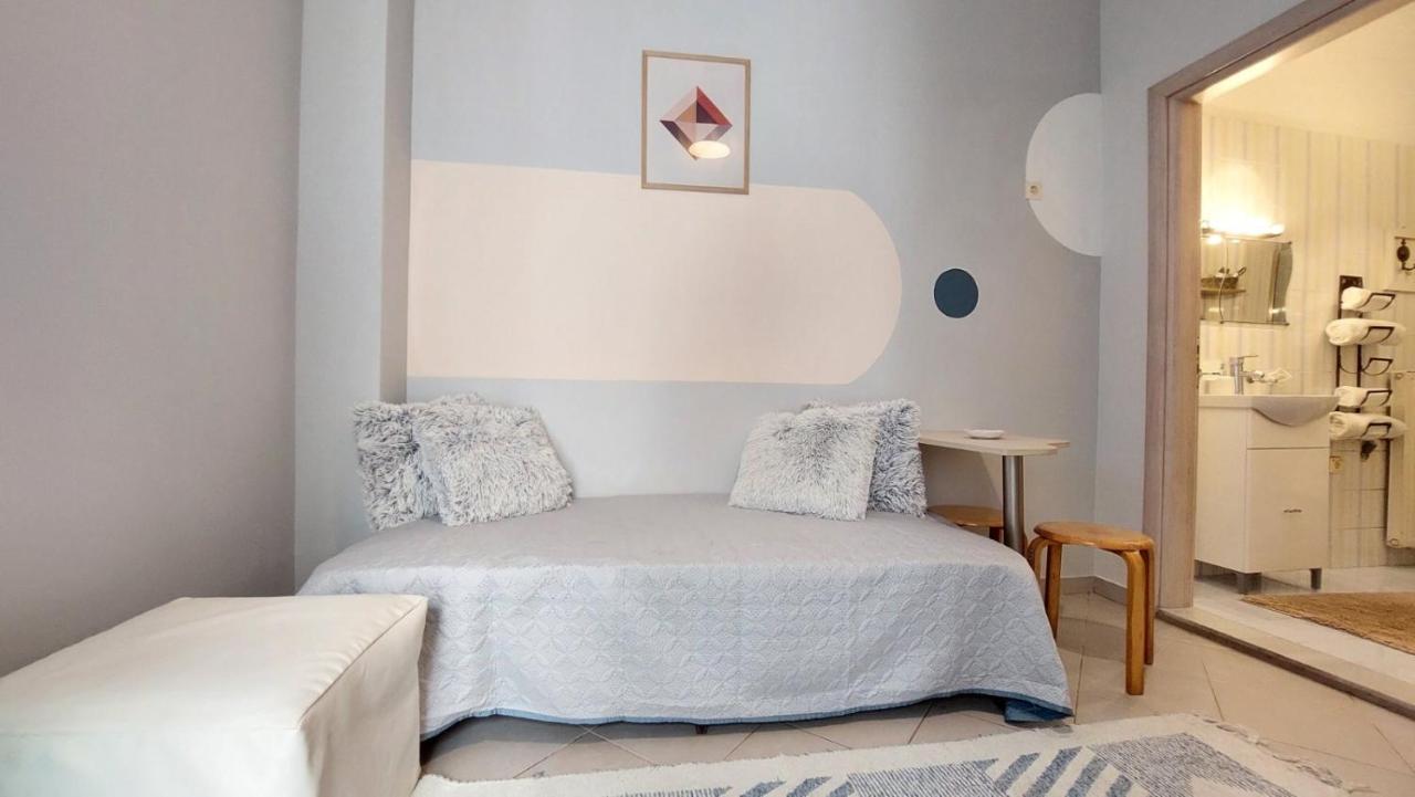 cozy minimal apartment Pireo Esterno foto