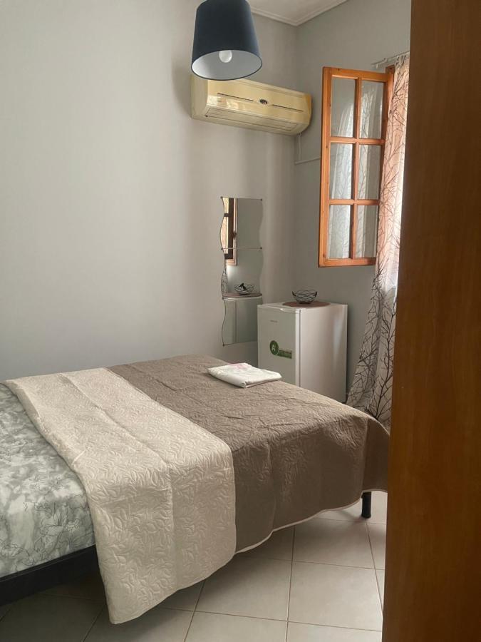 cozy minimal apartment Pireo Esterno foto